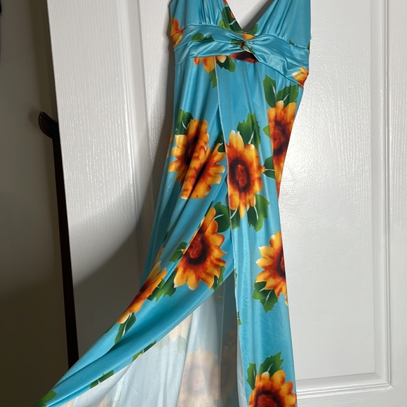 Blue sunflower Maxi Sundress - Picture 3 of 6